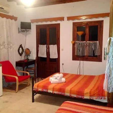 Skyros Seafront Experience-A Step Away To The Sea Σκύρος