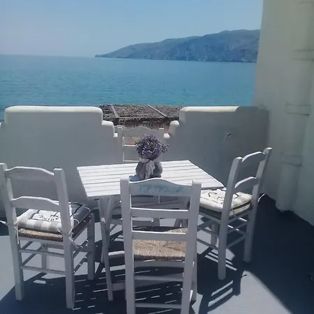 Πανδοχείο Skyros Seafront Experience-A Step Away To The Sea
