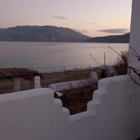Πανδοχείο Skyros Seafront Experience-A Step Away To The Sea